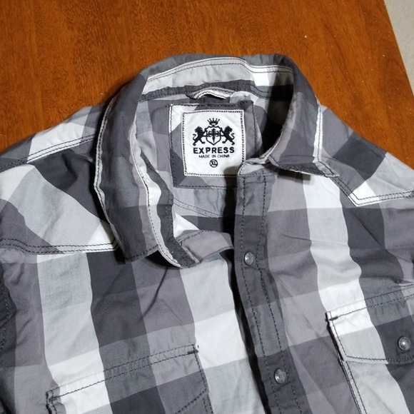 Mens Express Button Down - Picture 2 of 3